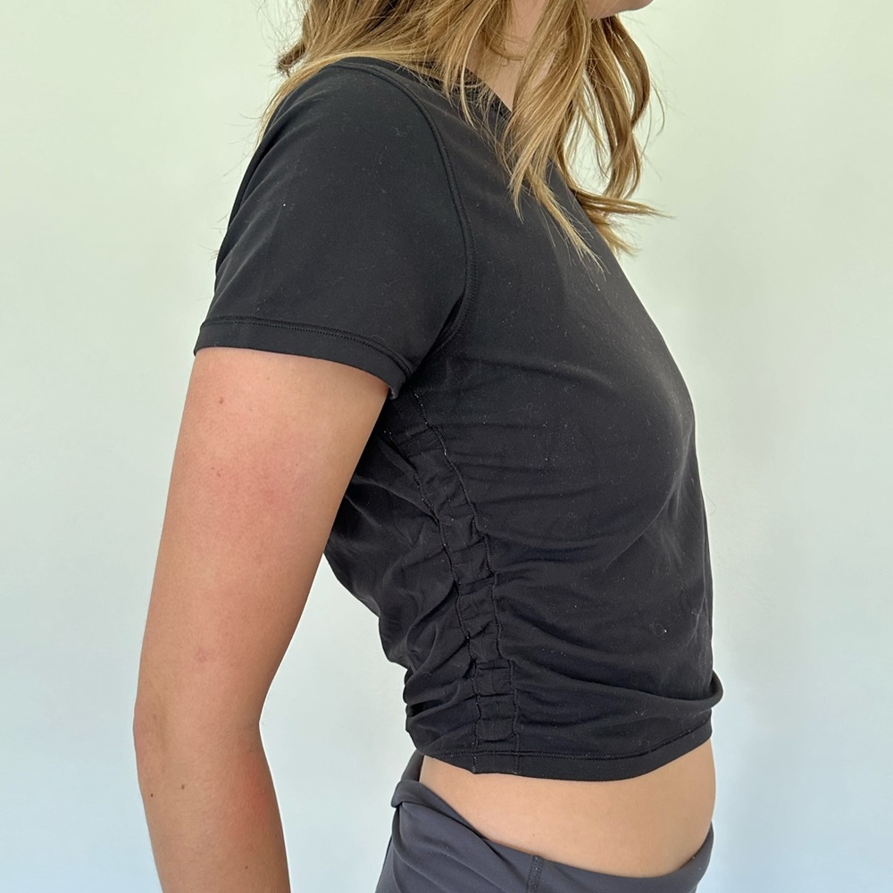 Women’s Lululemon Crop Top size-8